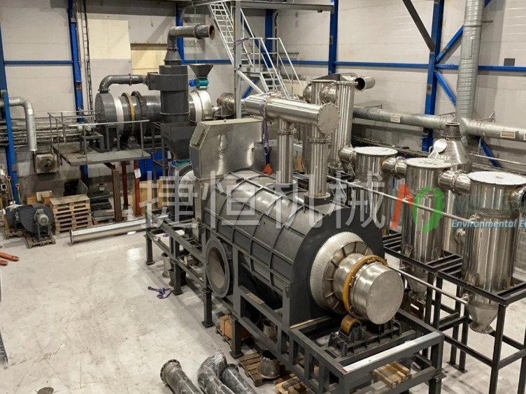 芬蘭炭化機現(xiàn)場