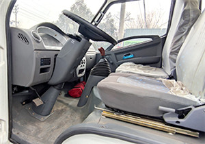 4方混凝土攪拌車(圖2) 4方混凝土攪拌車(圖2)